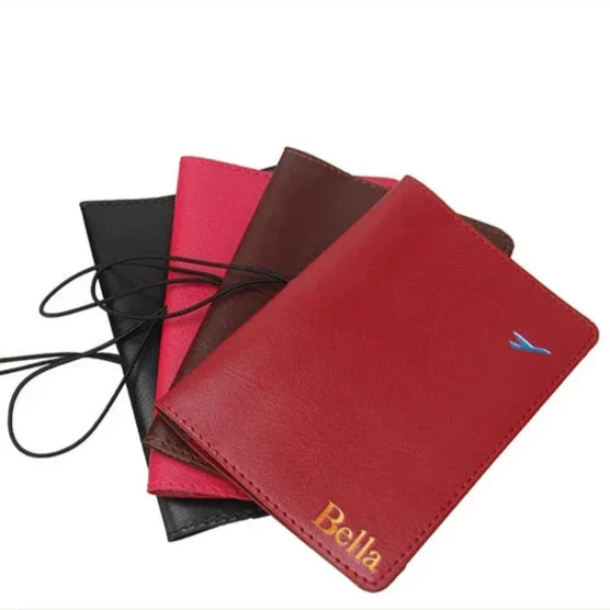 Pochette Passeport Personnalisée | Initiales Dorées Élégantes