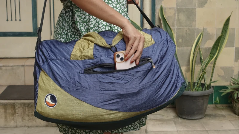 MOON CARRIER – Faltbarer, superleichter Duffle Bag (40 L)