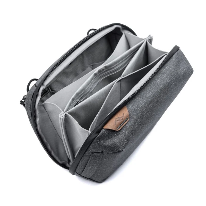 Pochette Tech Pouch (Gris Charbon)