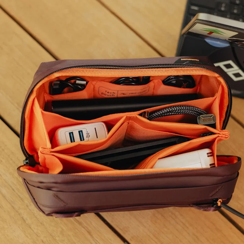 Pochette Tech Pouch (Éclipse)