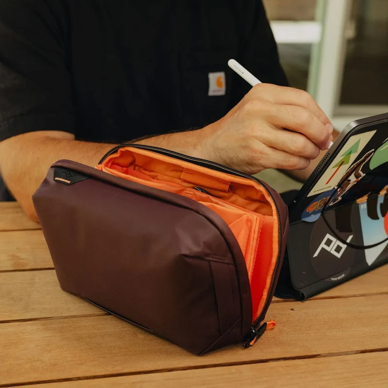 Pochette Tech Pouch (Éclipse)