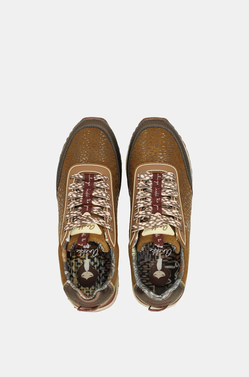 Baskets marron Anekke