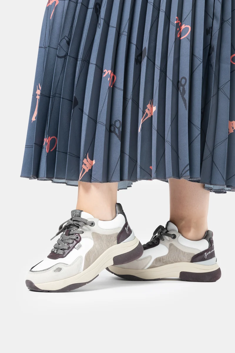 Baskets blanc et bordeaux
