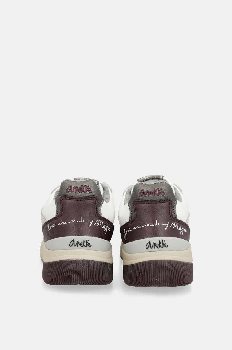 Baskets blanc et bordeaux