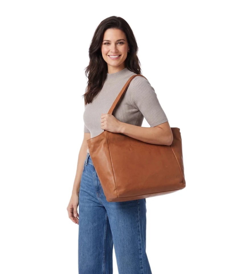 The Chesterfield Brand Wax Pull Up Cow Mireya Cabas cognac