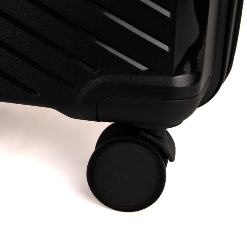 Tracker Dynamo DLX Carry-on